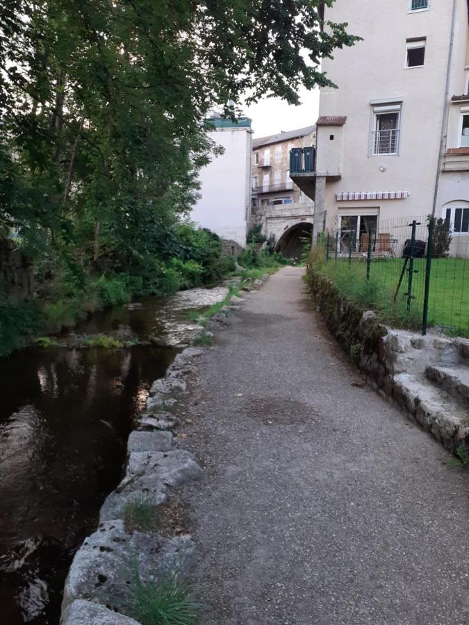 Appartement Rez De Chaussee Avec Terrasse Et Jardin Tence المظهر الخارجي الصورة